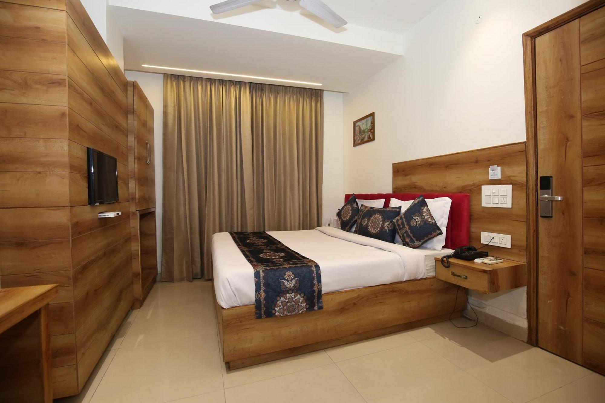 Hotel Rv Regency Amritsar Esterno foto