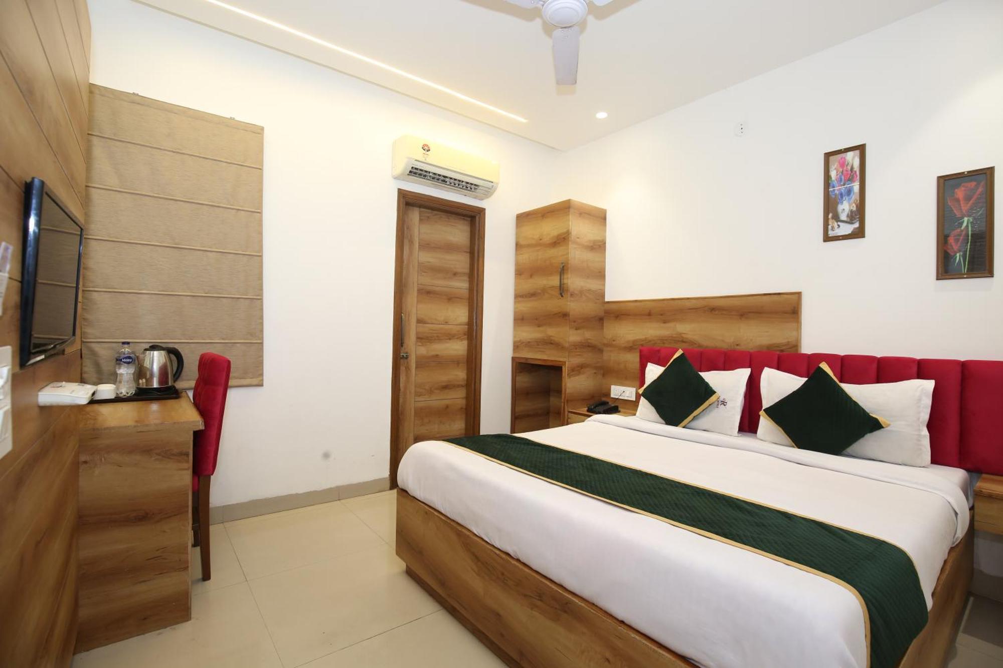 Hotel Rv Regency Amritsar Esterno foto