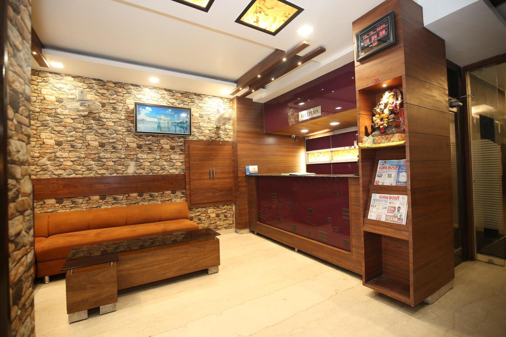 Hotel Rv Regency Amritsar Esterno foto