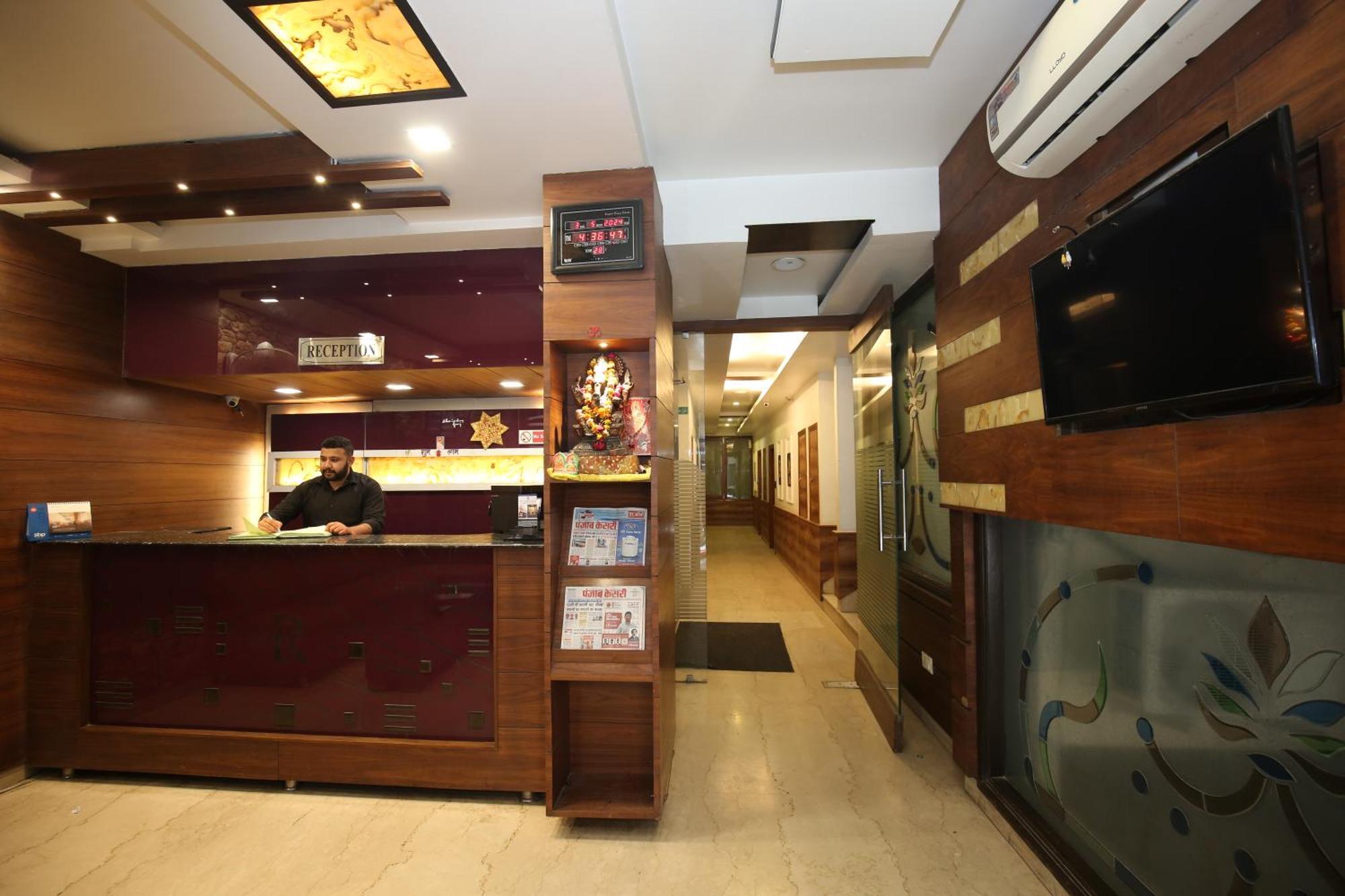 Hotel Rv Regency Amritsar Esterno foto