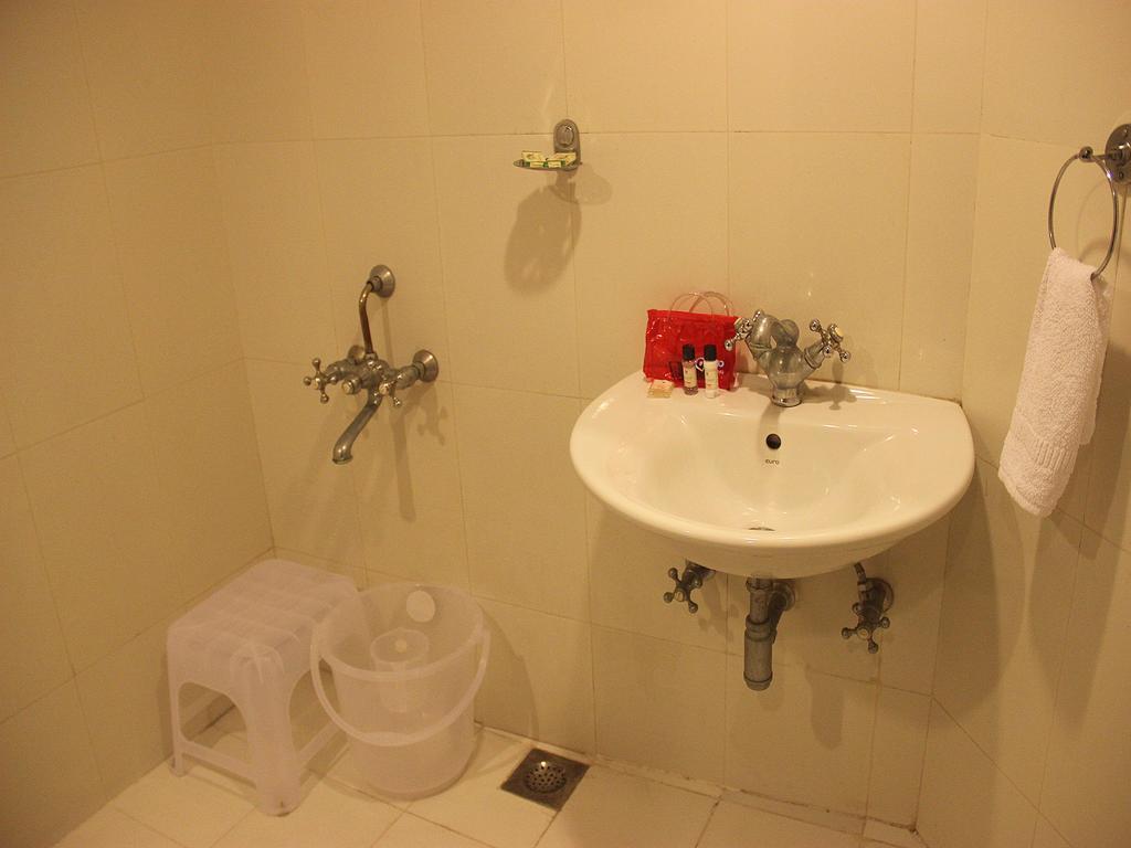 Hotel Rv Regency Amritsar Esterno foto